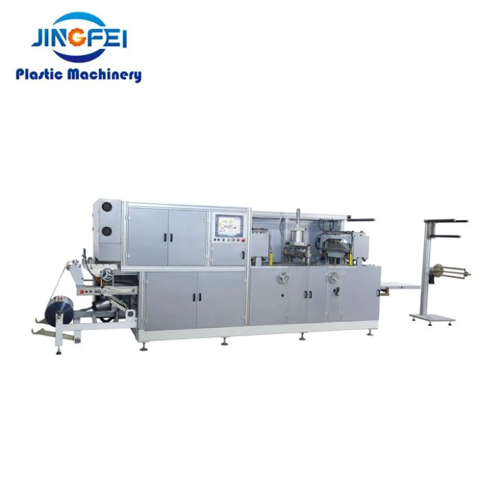 Thermoforming Machine With Stacking Robot